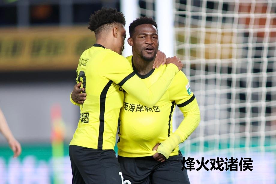 [图]青岛西海岸1-0获中超首胜 送青岛海牛三连败皇冠体育