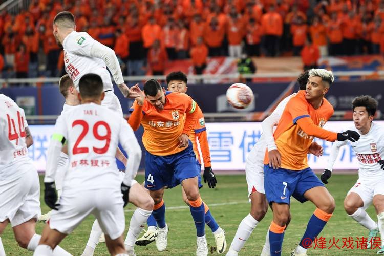 官方通报：长春亚泰主场迎战海港比赛中现无人机，罚款2万元！